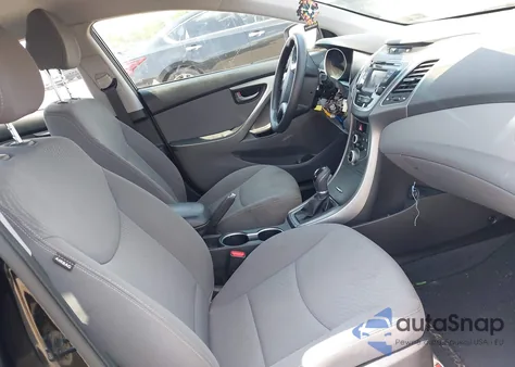 2015 Hyundai Elantra Se z USA, uszkodzony, nr VIN KMHDH4AE3FU235713